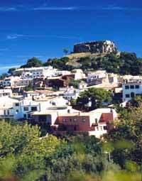 Castell de Begur & village